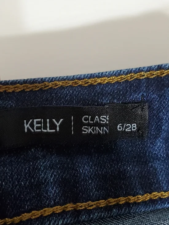 Tahari Kelly Classic Skinny Dark Wash Blue Jeans Women's Size 6 - Picture 8 of 9